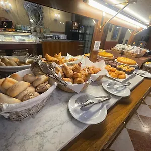 Fontana 3*, Venecia Italia