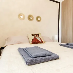 Pensión Beige